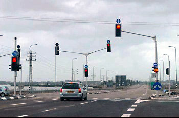 תמונה לשאלת תיאוריה: כיצד תנהג על פי הנראה בתמונה?